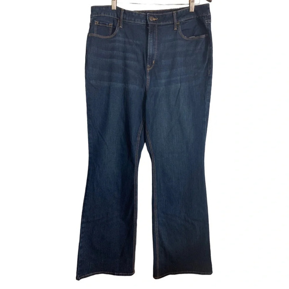 Old Navy Women’s High Rise Flare Jeans Dark Wash Size 18  Casual Comfort Denim - Picture 1 of 8